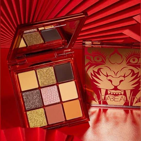🆕Huda Beauty Lunar New Year LE Palette - Picture 3 of 7